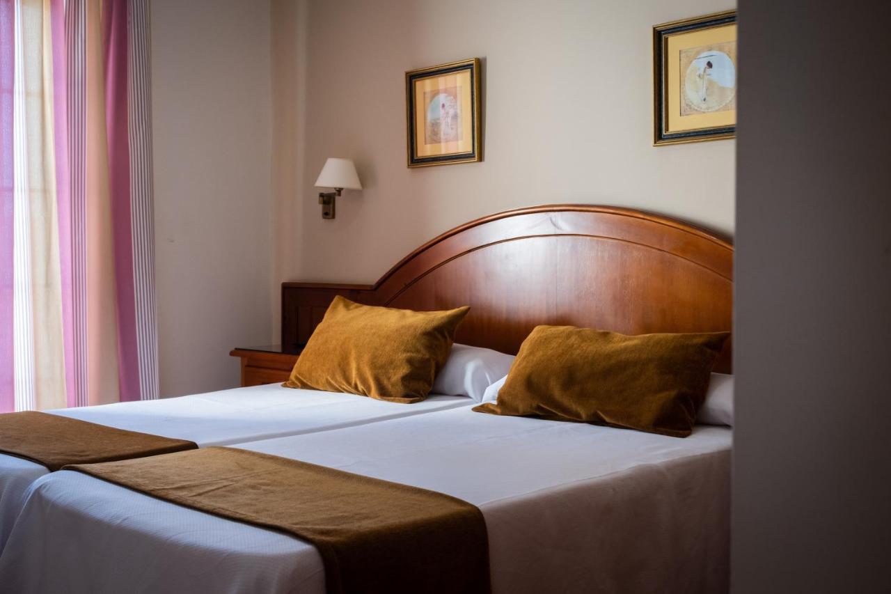 Hostal Cabo Roche Conil De La Frontera Buitenkant foto